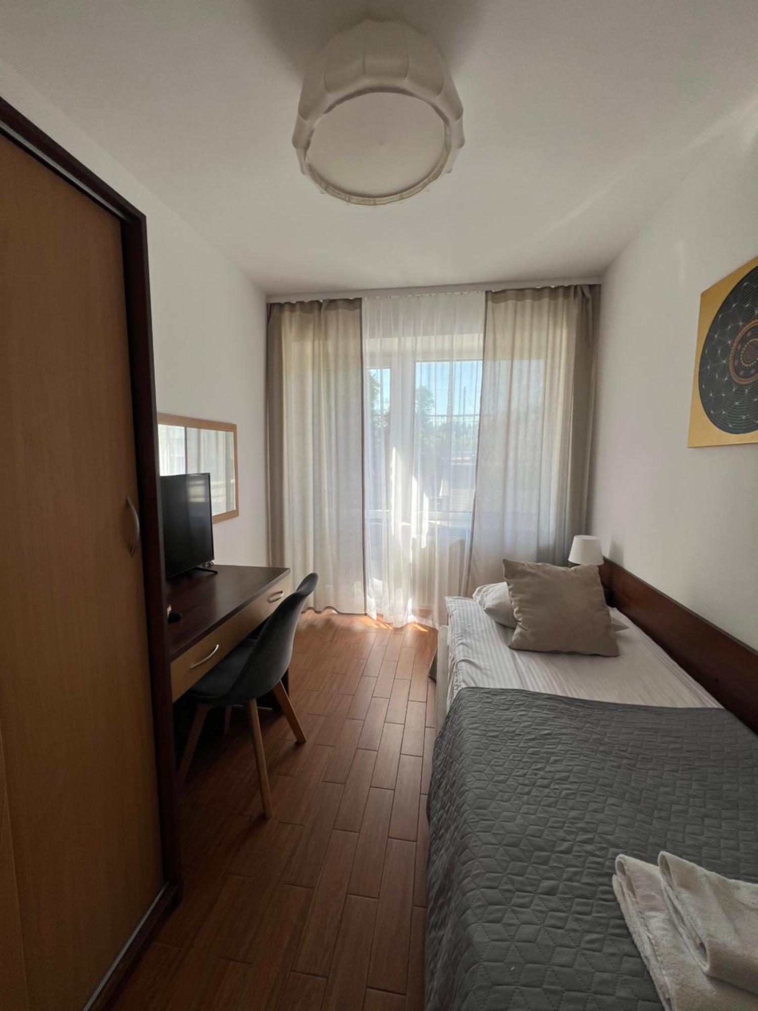 Osrodek Wypoczynkowy Balt-Tur Feel Well Resort Jastrzębia Góra Екстериор снимка