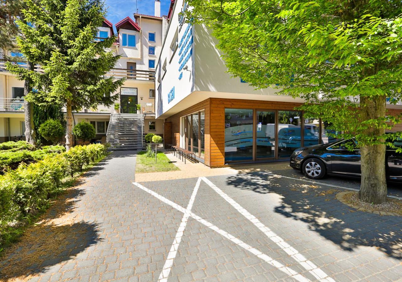 Osrodek Wypoczynkowy Balt-Tur Feel Well Resort Jastrzębia Góra Екстериор снимка