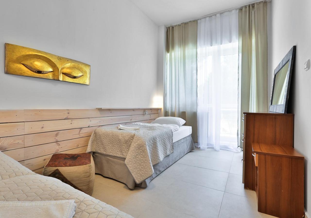 Osrodek Wypoczynkowy Balt-Tur Feel Well Resort Jastrzębia Góra Екстериор снимка